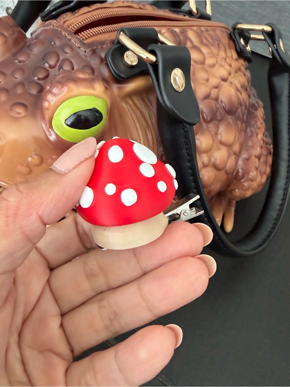 Whimsical Frog Crossbody Bag in Brown with Red Mushroom Accent - Picture 5 of 10